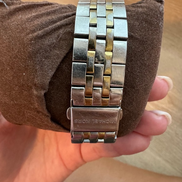 Michael Kors two tone watch - Picture 5 of 7